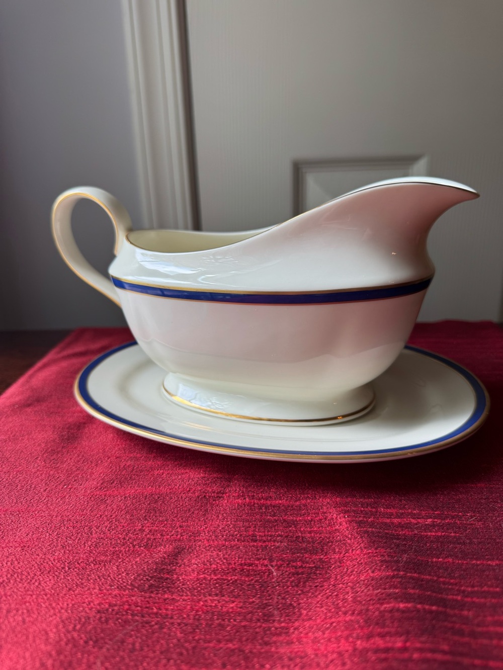 Lenox Urban Twilight Cream Gravy Boat and Underplate